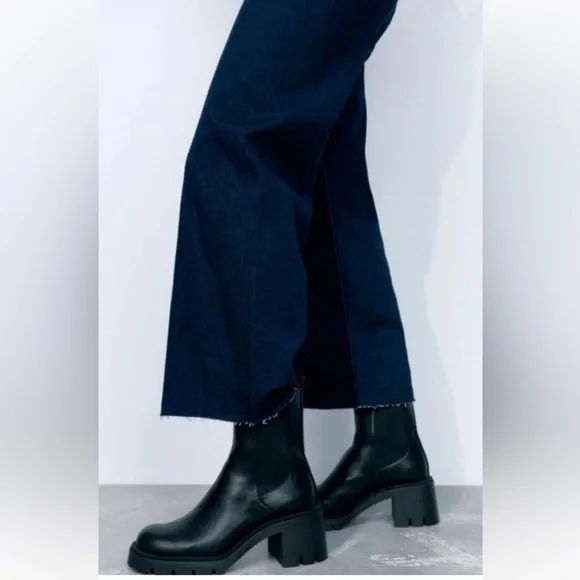 Zara Block Heel Platform Ankle Chelsea Boot Lug Sole Black Size 37 US 6.5 NWT - Picture 2 of 10